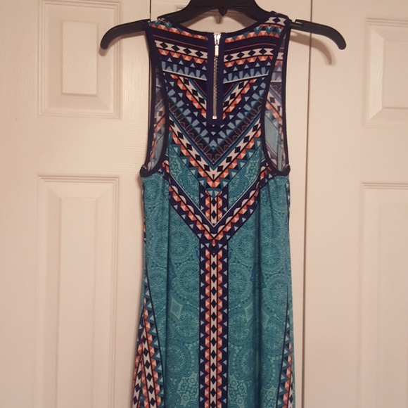 Dress - Picture 3 of 4